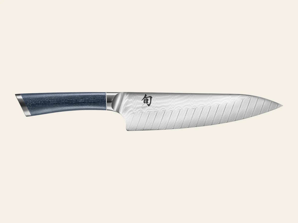 Shun Shiranami Kochmesser 20 cm mit Wellen-Damast und blauem Micarta-Griff